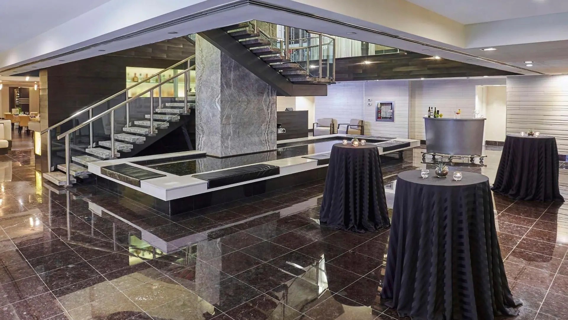 Hyatt Regency Toronto Hotel 4*,  Canadá
